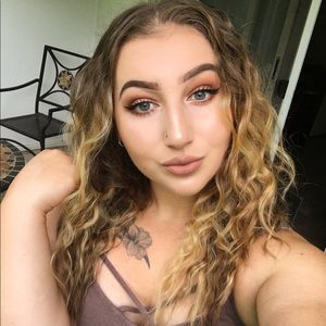 Meet your Posher, Shayla